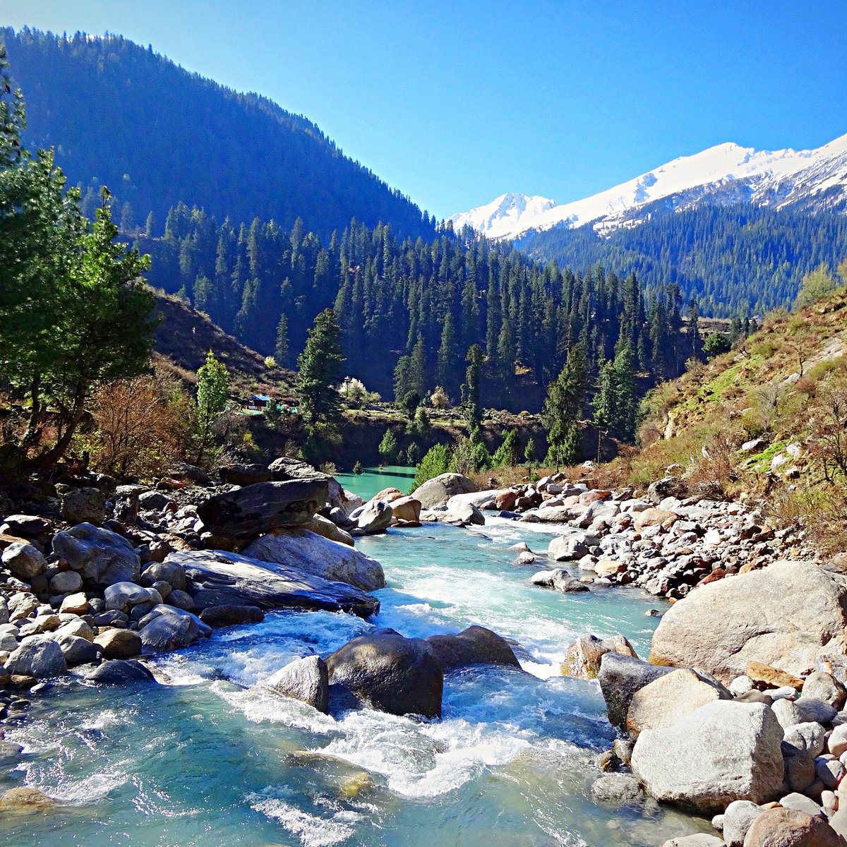 Kheerganga Trek: A spiritual Retreat amidst the Himalayan Wilderness